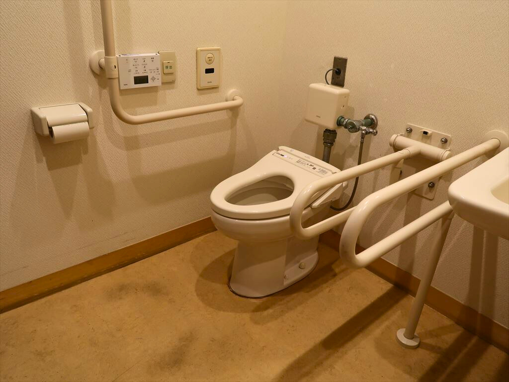 1階バリアフリートイレ