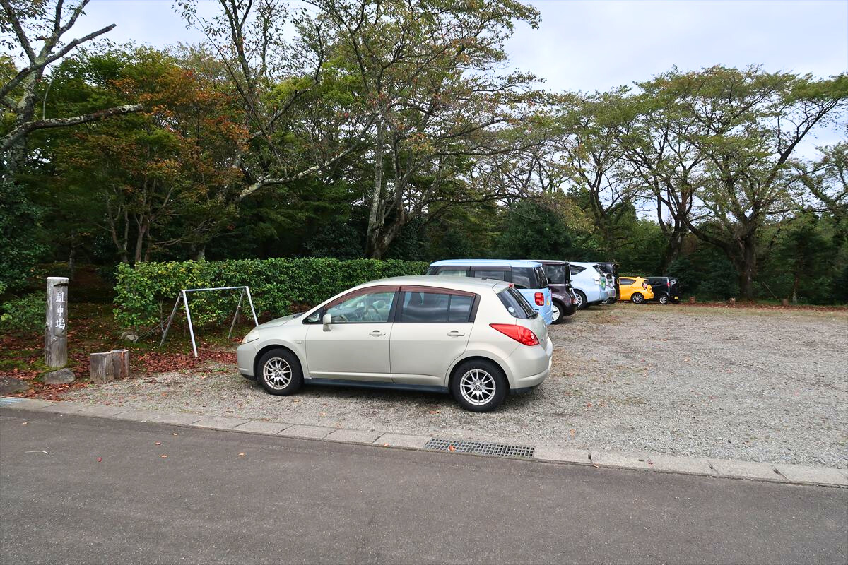 駐車場・バイクスタンドあり