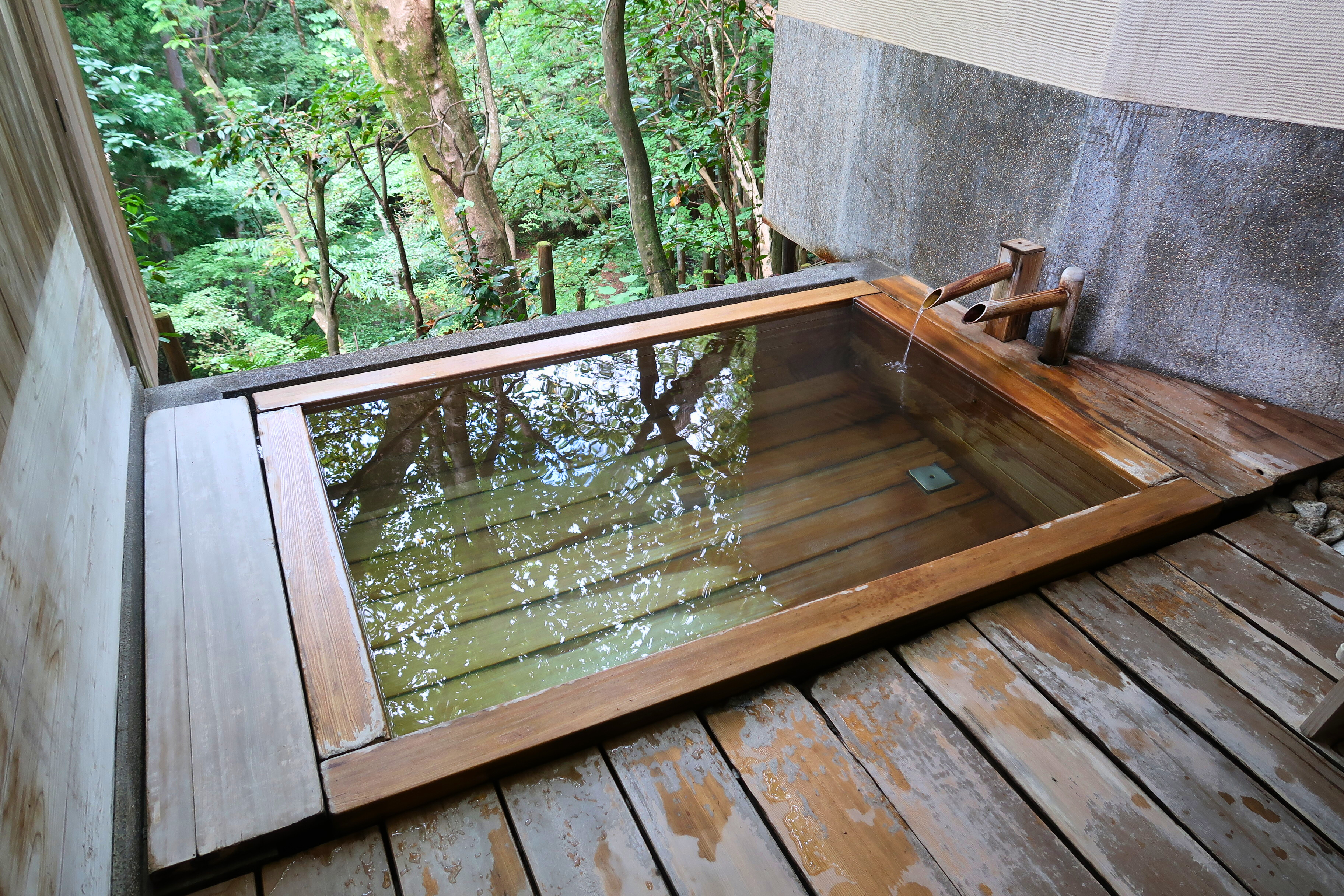 貸切露天風呂 青藍(せいらん)