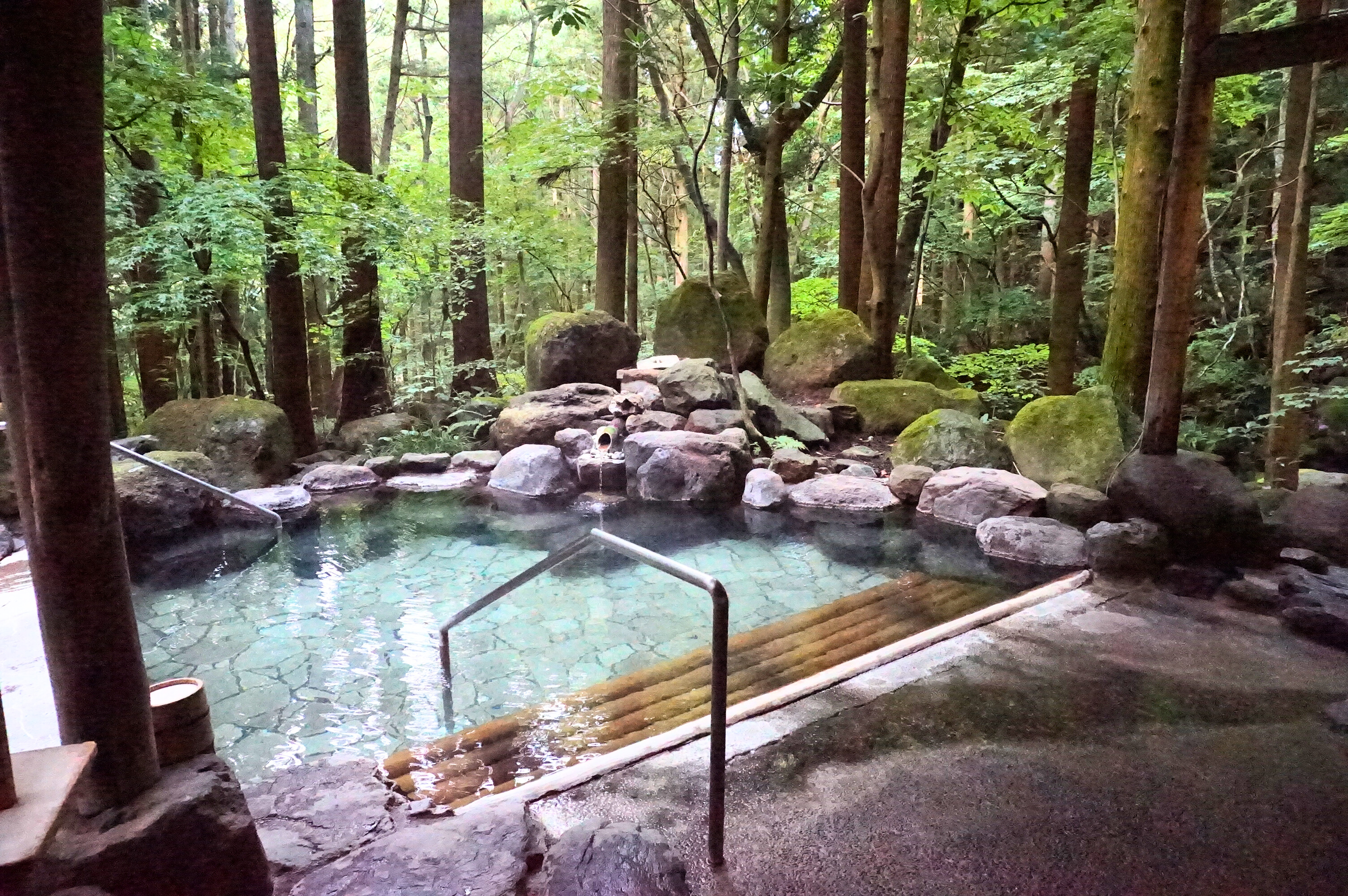 貸切露天風呂 深碧(しんぺき)