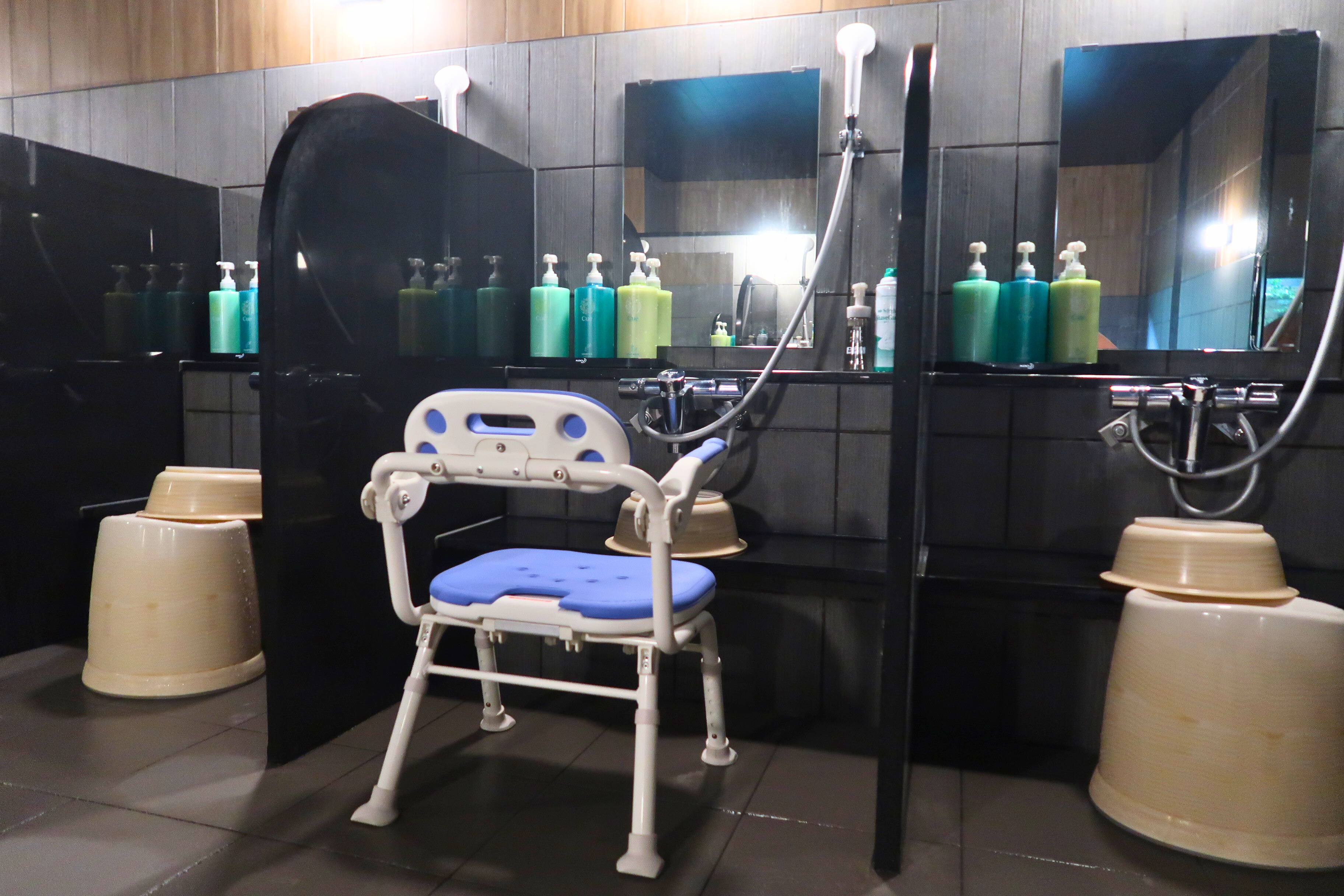 大浴場 シャワーチェア