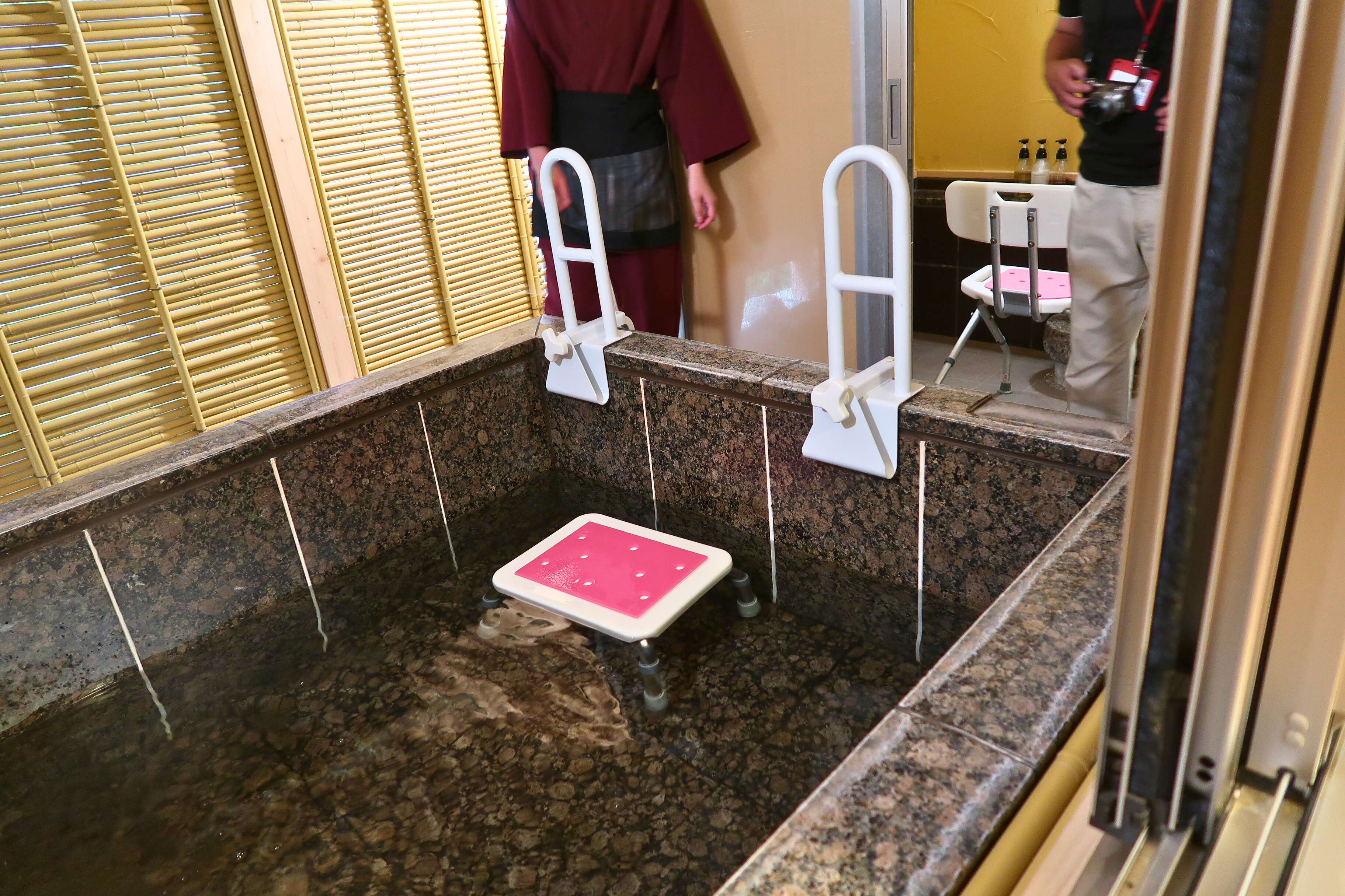 1階_福の杉(浴槽用手すり・浴槽内イス貸出あり)